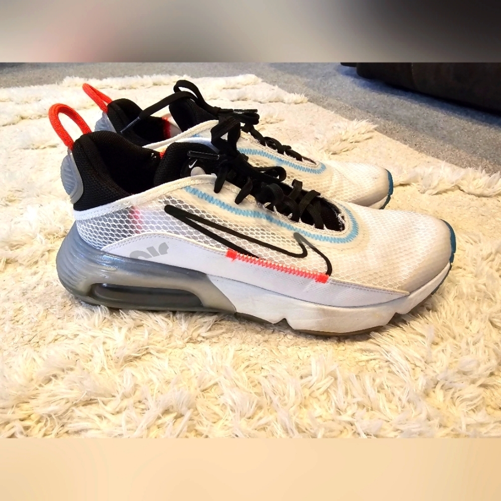 Nike Air Max Size 6.5Y Very good pre-loved condition
